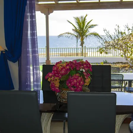 La Concha Playa Honda (Lanzarote)